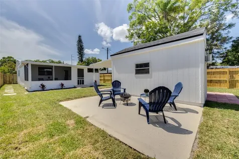 2731 40th Avenue N St Petersburg FL 33714