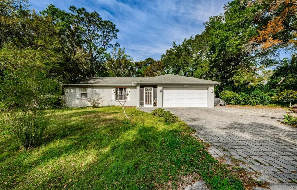 15930 Kings Parkway Tampa FL 33618