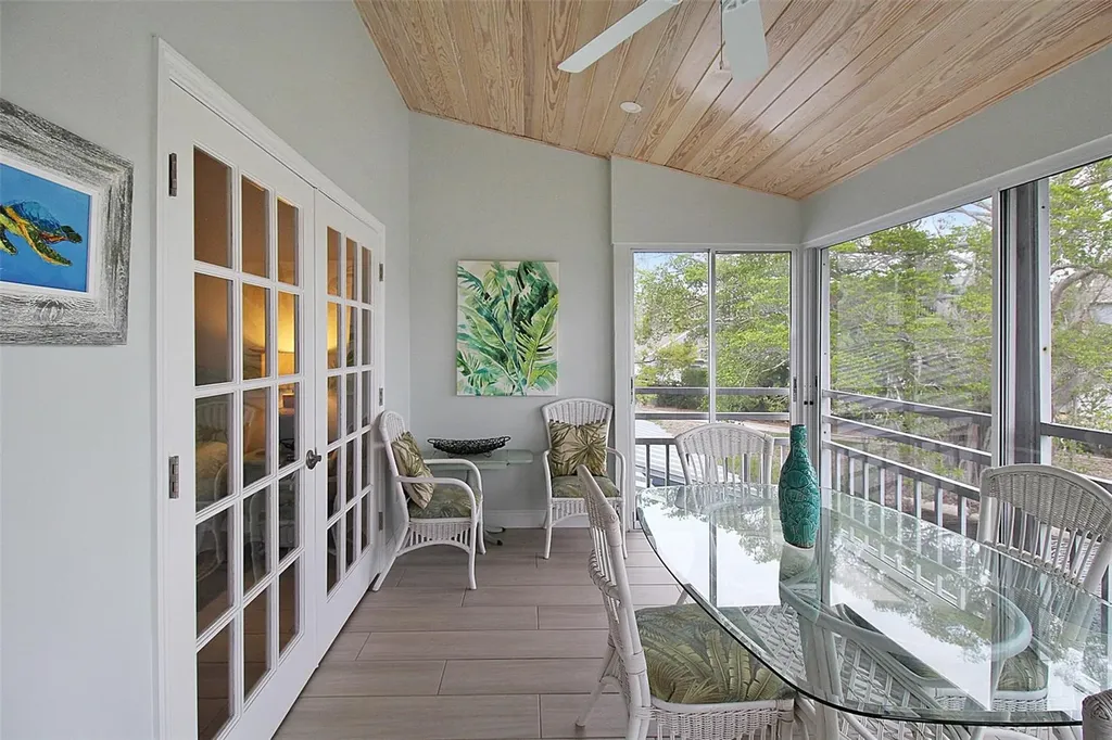 1275 Siesta Bayside Drive Sarasota FL 34242
