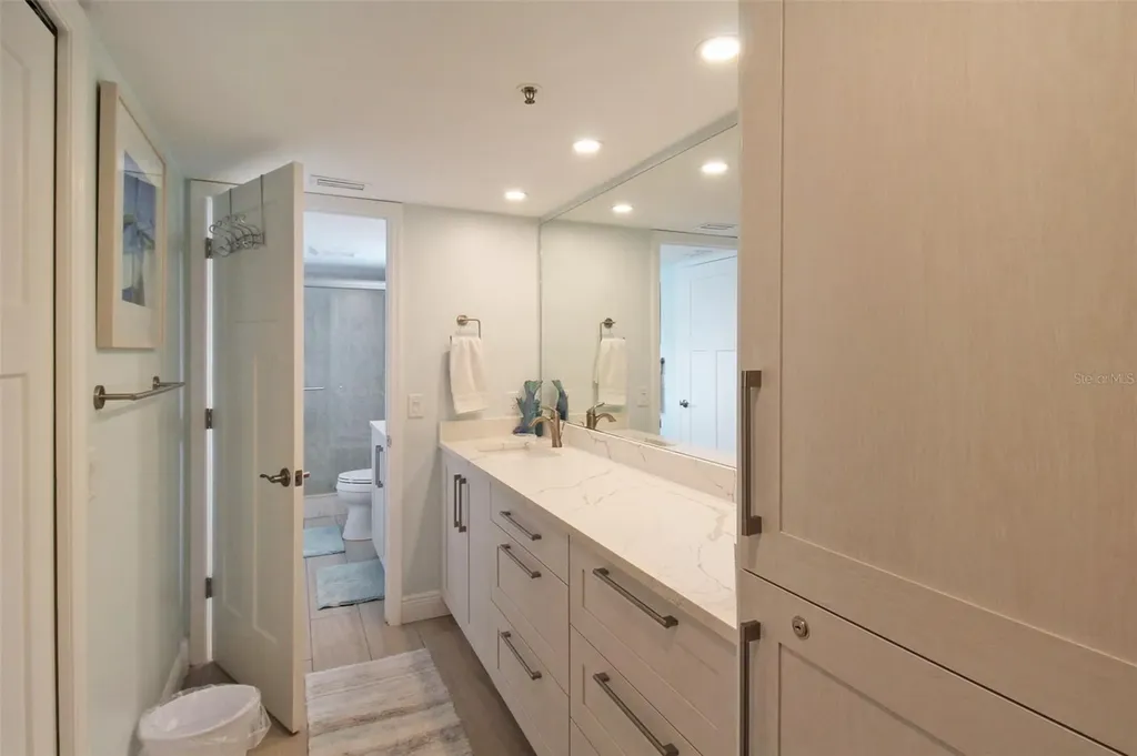 1275 Siesta Bayside Drive Sarasota FL 34242
