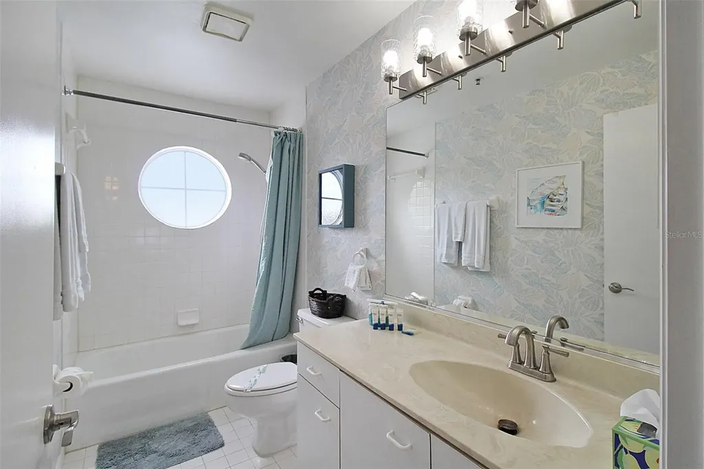 1275 Siesta Bayside Drive Sarasota FL 34242