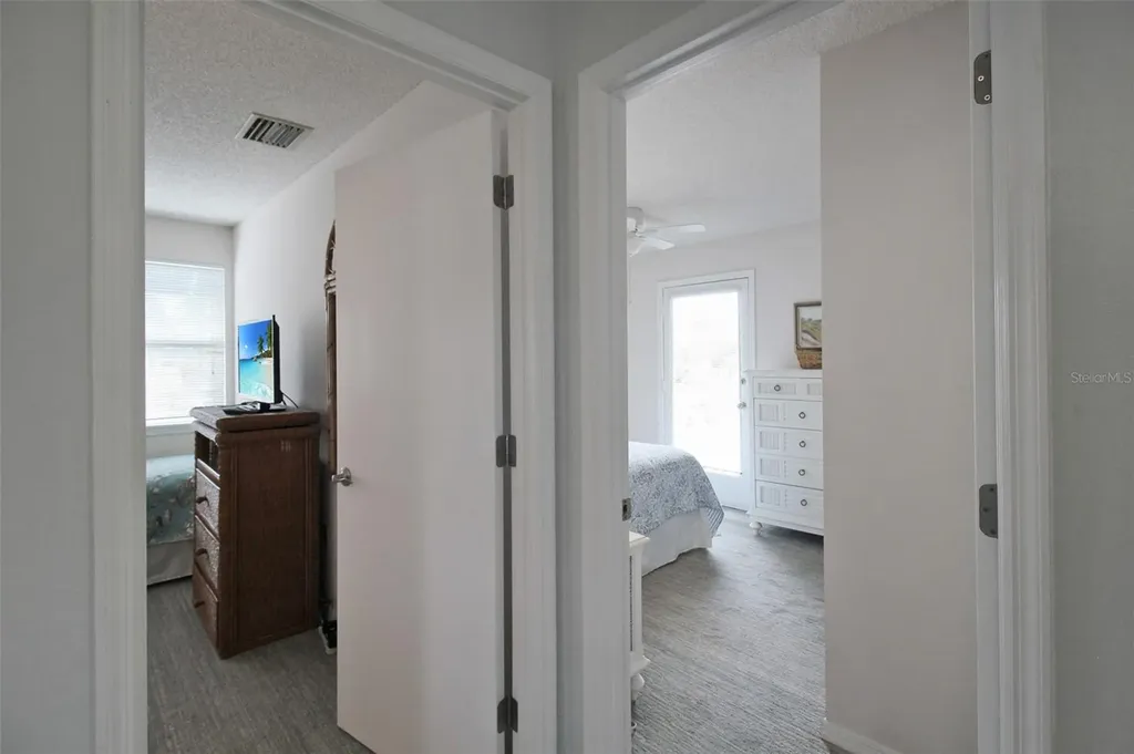 1275 Siesta Bayside Drive Sarasota FL 34242