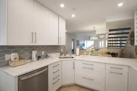 1275 Siesta Bayside Drive Sarasota FL 34242