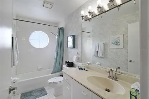 1275 Siesta Bayside Drive Sarasota FL 34242