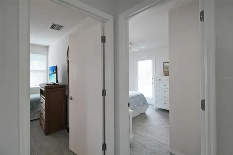 1275 Siesta Bayside Drive Sarasota FL 34242