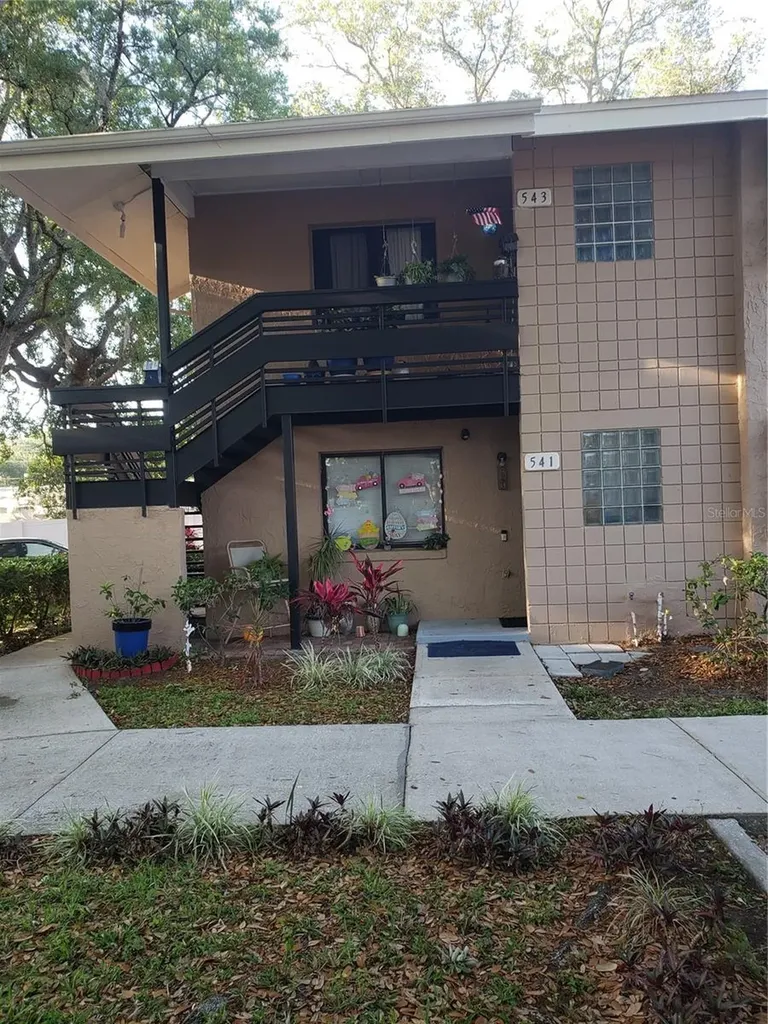541 Trellis Court Orlando FL 32809