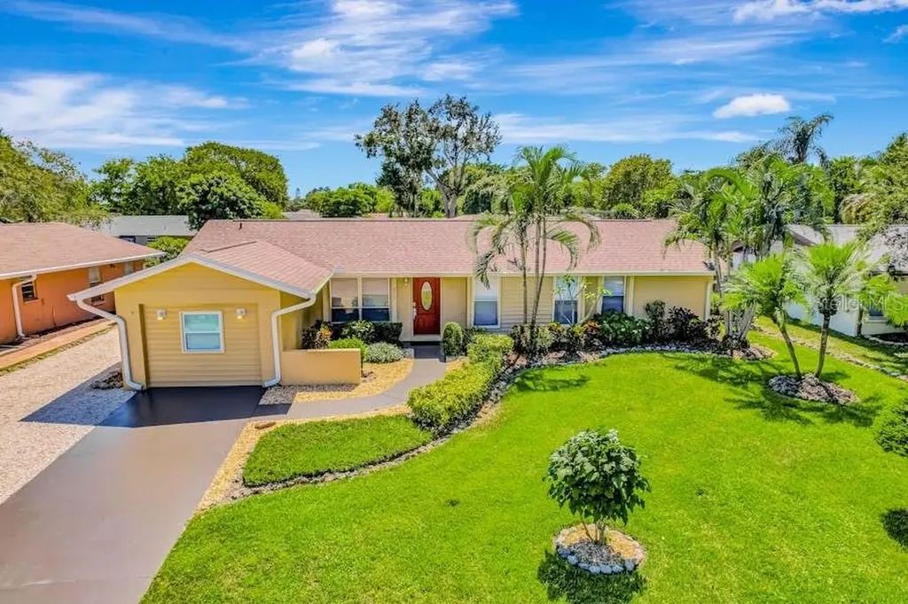 6205 35th Avenue W Bradenton FL 34209