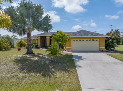 930 SW 31st Street Cape Coral FL 33914