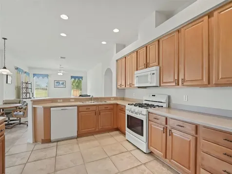 26930 Honeymoon Avenue Leesburg FL 34748