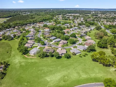 26930 Honeymoon Avenue Leesburg FL 34748