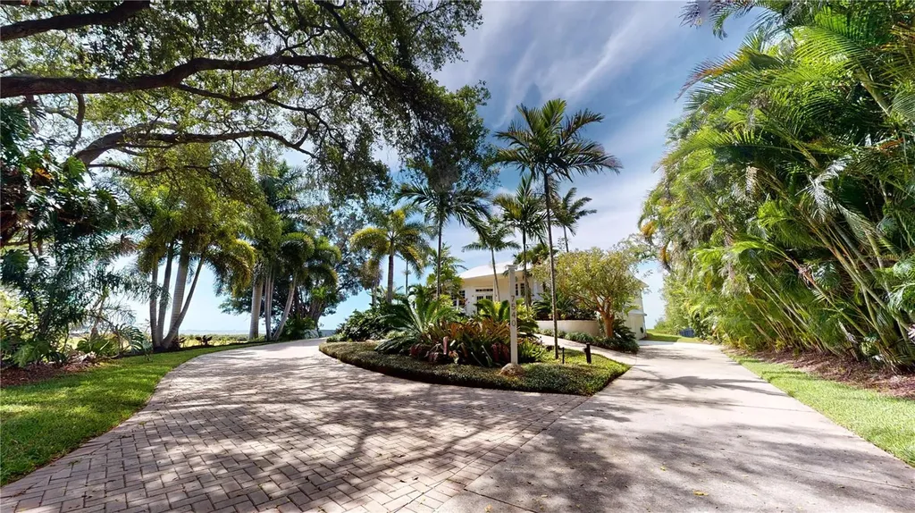 7540 Westmoreland Drive Sarasota FL 34243