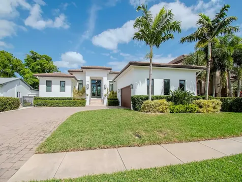 145 Almedo Way NE St Petersburg FL 33704