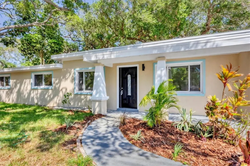5623 25th Street W Bradenton FL 34207