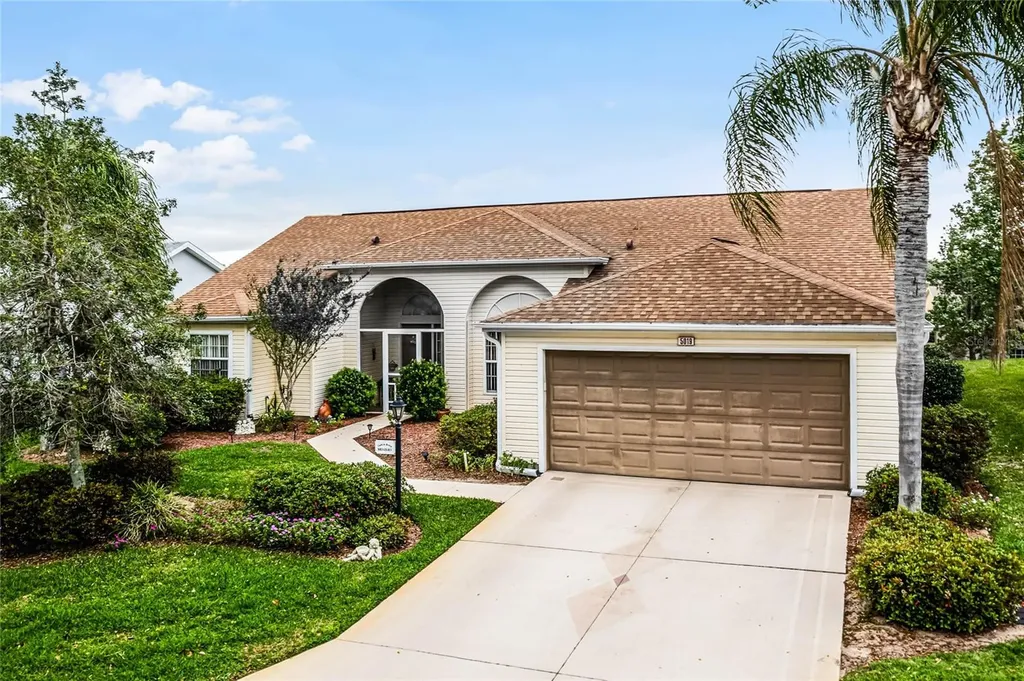 5019 Sawgrass Lake Circle Leesburg FL 34748
