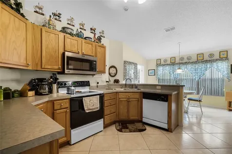 5019 Sawgrass Lake Circle Leesburg FL 34748