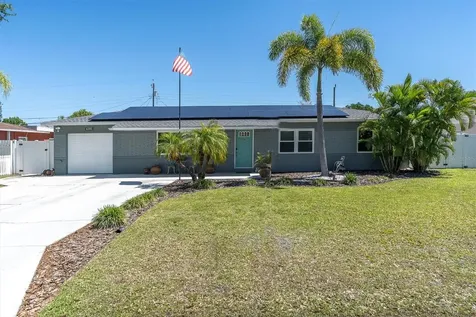 6395 17th Lane N St Petersburg FL 33702