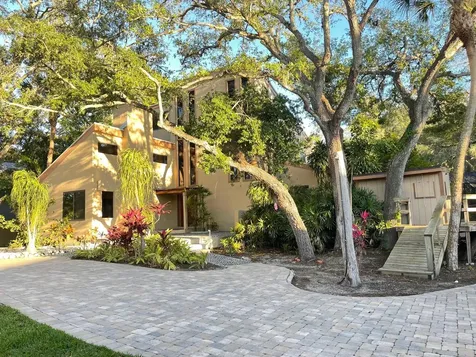 1310 Roberts Bay Lane Sarasota FL 34242
