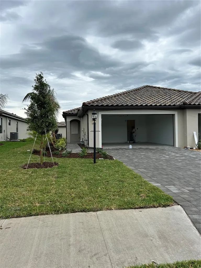 5513 Tidal Breeze Cove Bradenton FL 34211