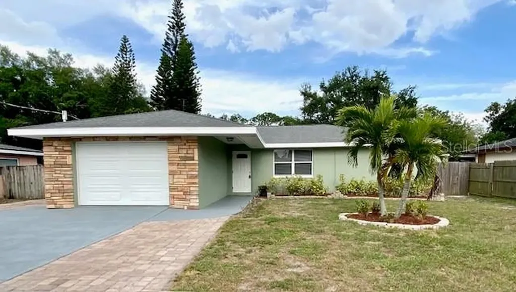 2601 Mcintosh Road Sarasota FL 34232