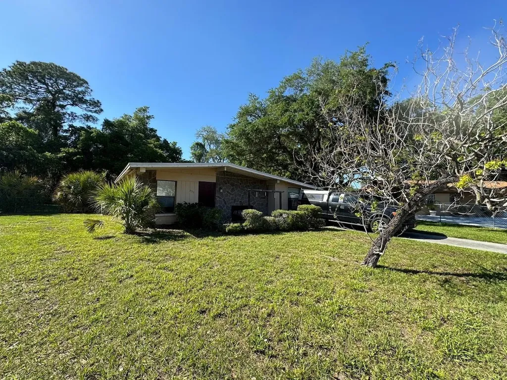 6539 La Mesa Circle Tampa FL 33634
