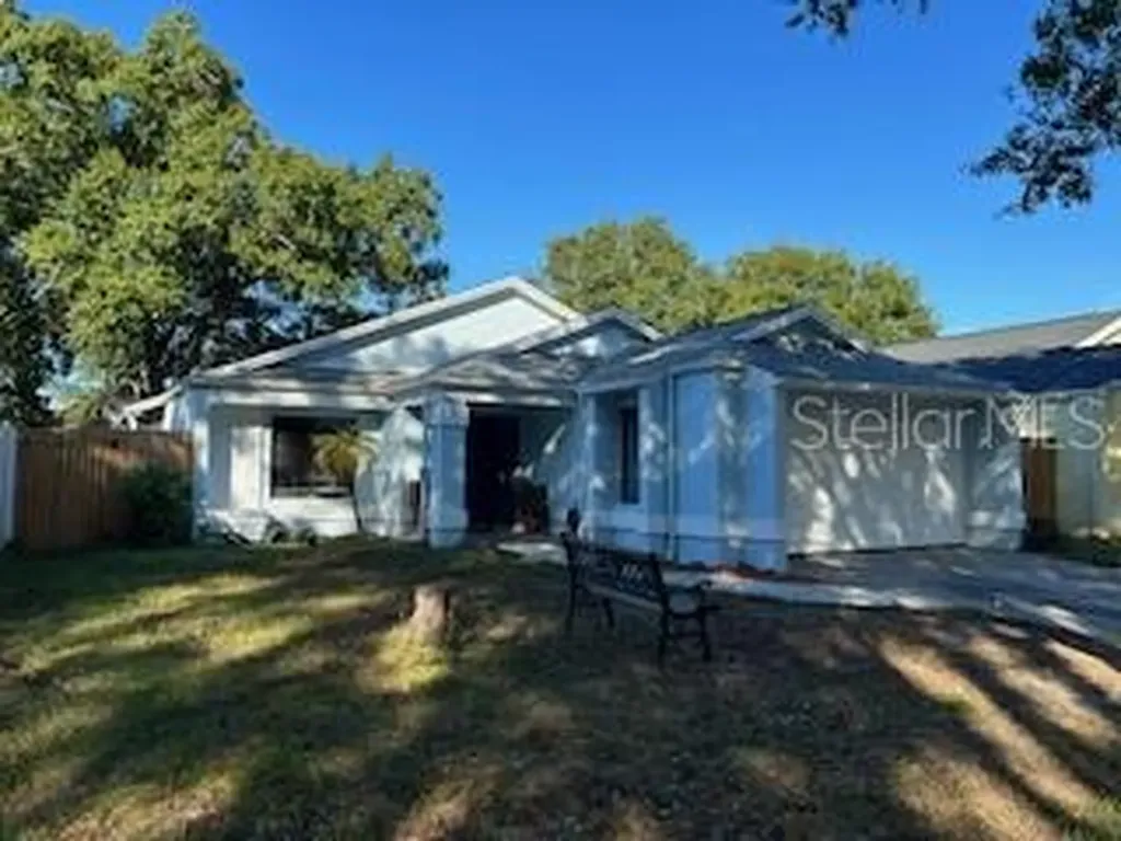 418 Red Coat Lane Orlando FL 32825