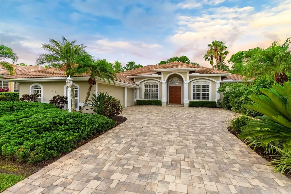 6712 The Masters Avenue Lakewood Ranch FL 34202