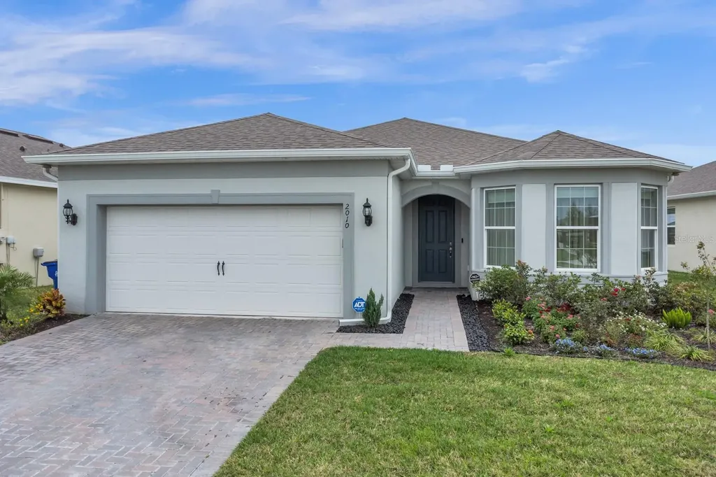 2010 Spring Shower Circle Kissimmee FL 34744