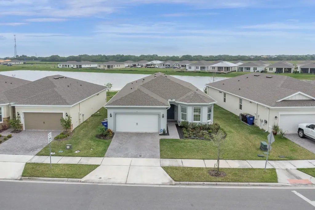 2010 Spring Shower Circle Kissimmee FL 34744