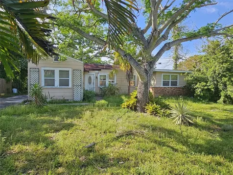 8420 Tobay Road N St Petersburg FL 33702