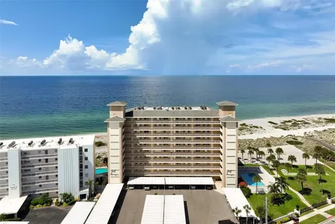 555 The Esplanade N Venice FL 34285
