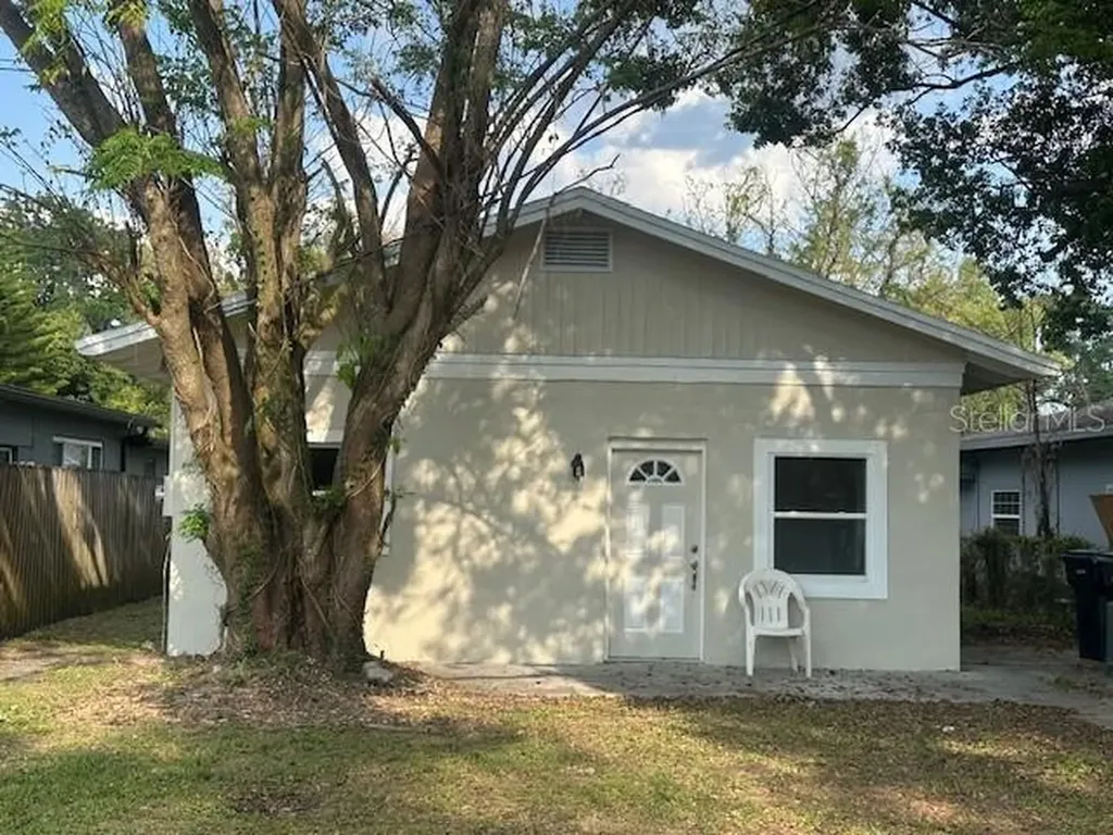 1321 Cloverlawn Avenue Orlando FL 32806