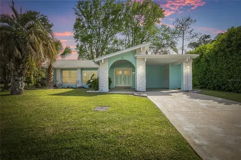 8 Ferdinand Lane Palm Coast FL 32137
