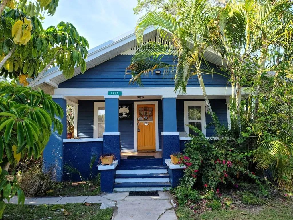 1949 Burlington Avenue N St Petersburg FL 33713