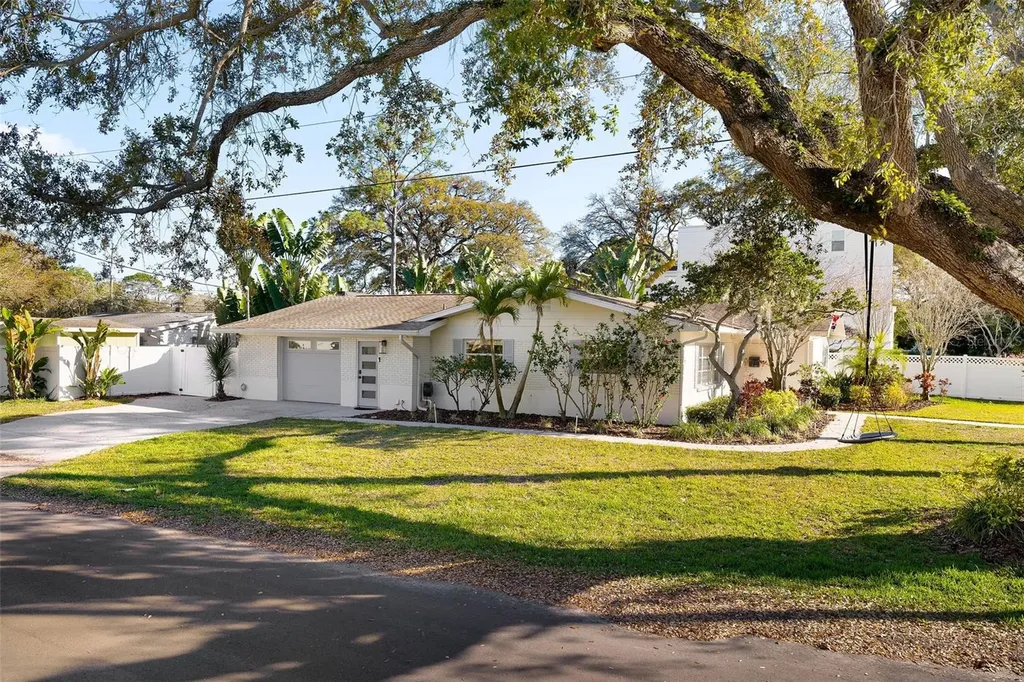 3302 S Omar Avenue Tampa FL 33629