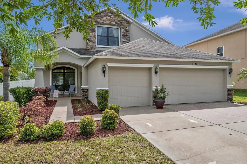 1420 Main Street Valrico FL 33594