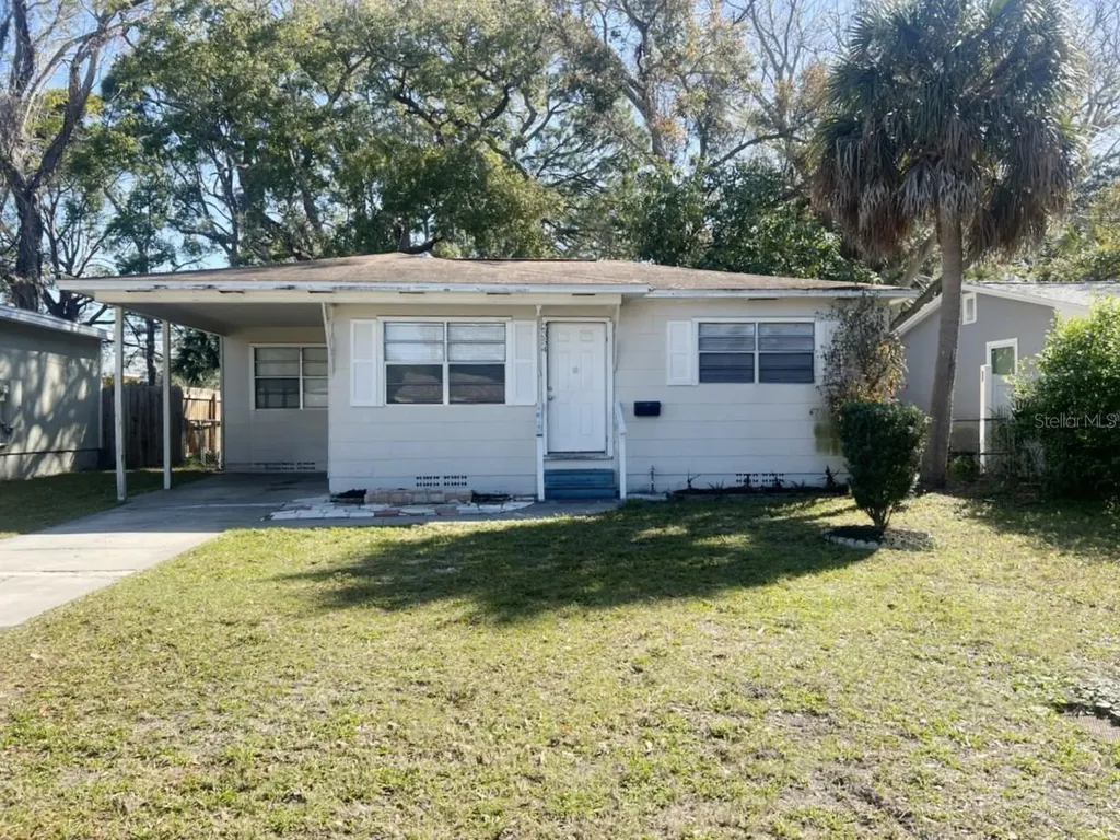 2354 35th Street S St Petersburg FL 33711