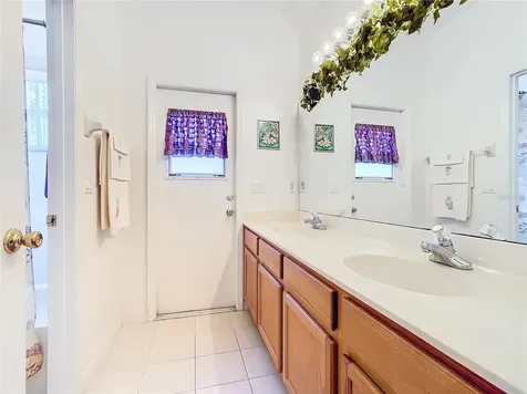 2822 Sweetspire Circle Kissimmee FL 34746