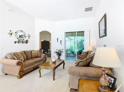 2822 Sweetspire Circle Kissimmee FL 34746