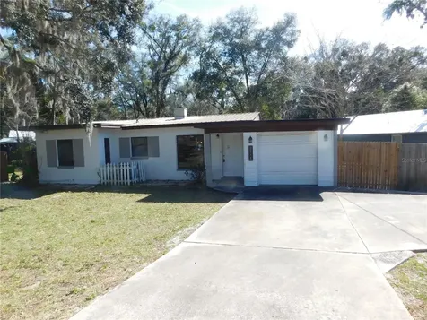 2215 Silver Lake Drive Palatka FL 32177