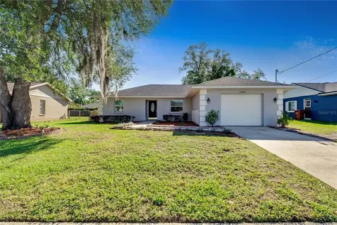 2206 N Warnell Street Plant City FL 33563