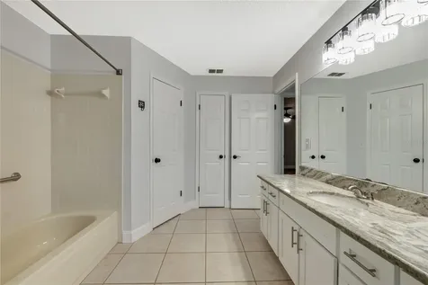 2206 N Warnell Street Plant City FL 33563