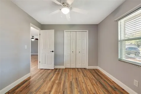 2206 N Warnell Street Plant City FL 33563