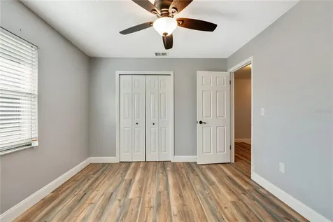 2206 N Warnell Street Plant City FL 33563