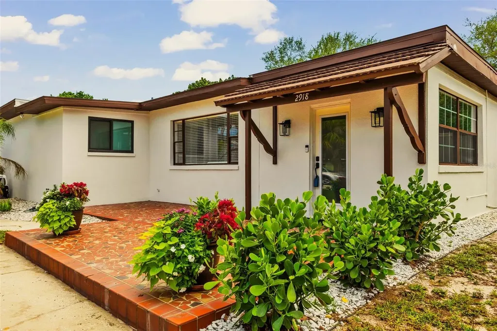 2918 W Elrod Avenue Tampa FL 33611