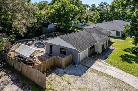 25114 Quaker Ridge Avenue Sorrento FL 32776
