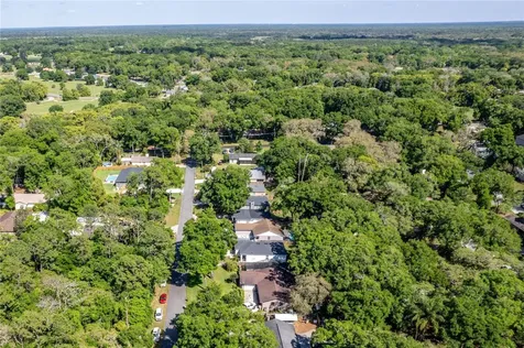 25114 Quaker Ridge Avenue Sorrento FL 32776
