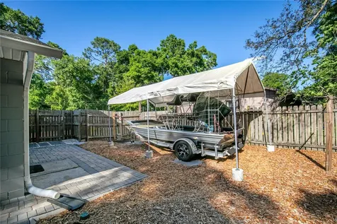 25114 Quaker Ridge Avenue Sorrento FL 32776