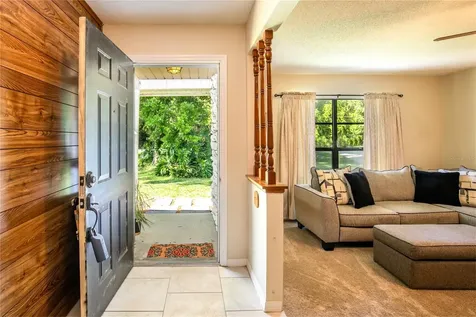 25114 Quaker Ridge Avenue Sorrento FL 32776