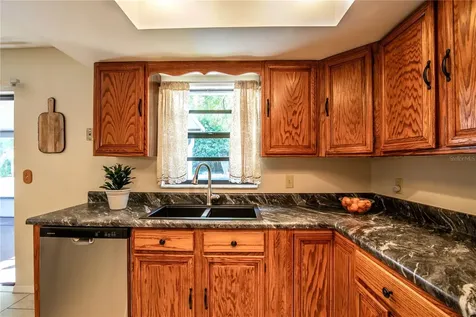 25114 Quaker Ridge Avenue Sorrento FL 32776