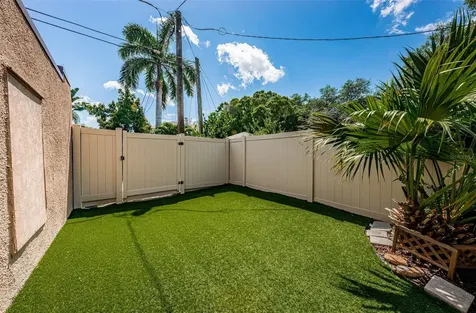 114 19th Avenue NE St Petersburg FL 33704